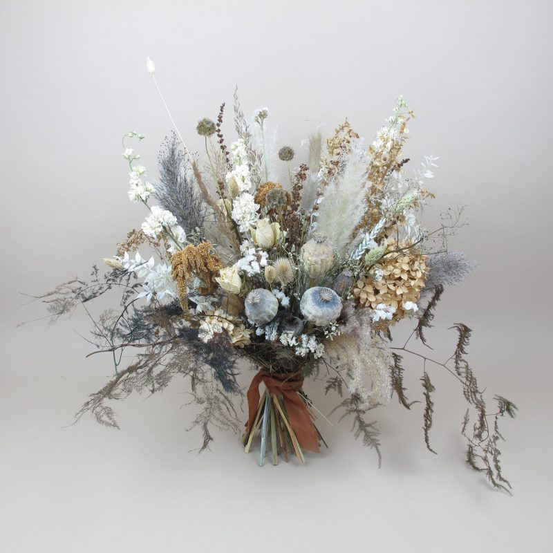 Dried Flower Subscription with UK Delivery. A bouquet of dried flowers.